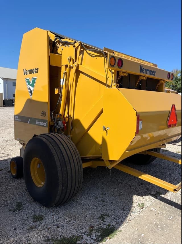 Image of Vermeer 605N Cornstalk Special equipment image 1