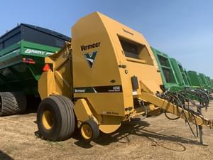 2022 Vermeer 605N Cornstalk Special Image