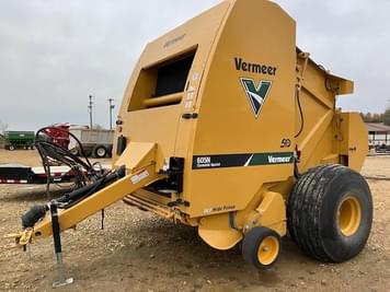Main image Vermeer 605N Cornstalk Special