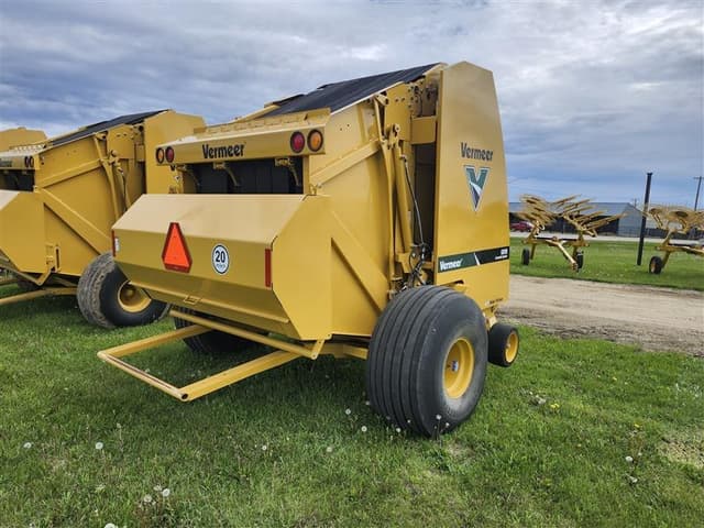 Image of Vermeer 605N Cornstalk Special equipment image 1