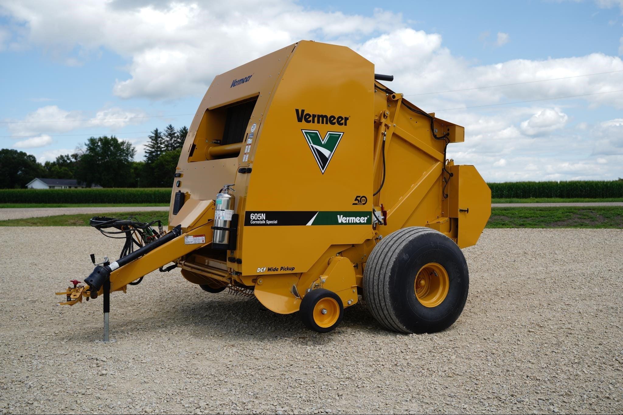 2022 Vermeer 605N Cornstalk Special Equipment Image0