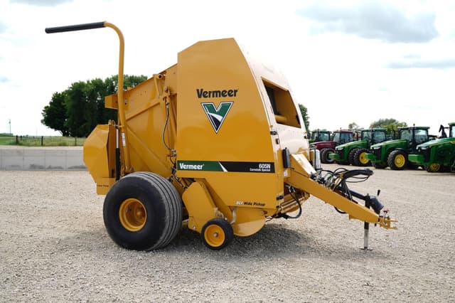 Image of Vermeer 605N Cornstalk Special equipment image 1
