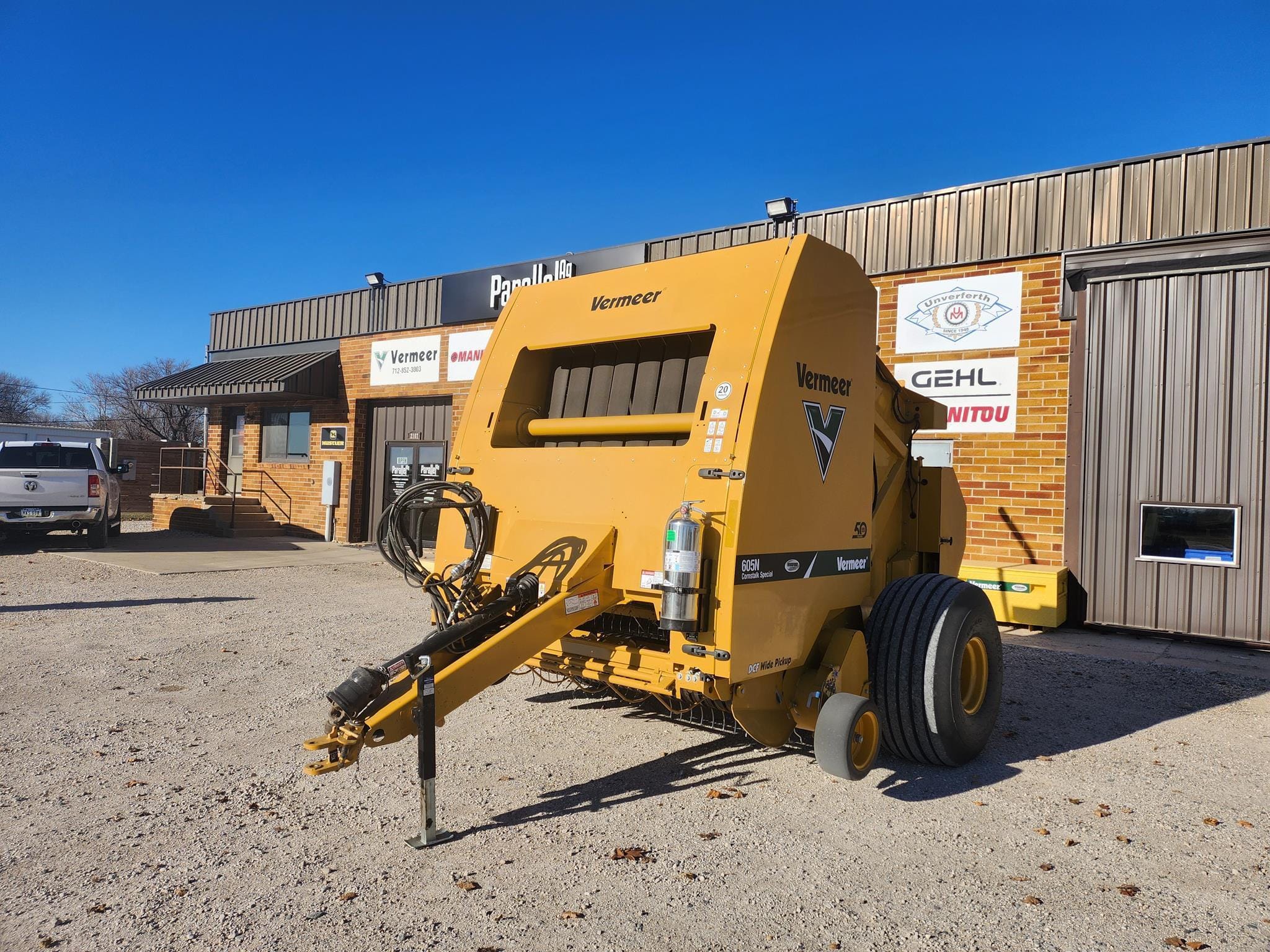 Main image Vermeer 605N Cornstalk Special