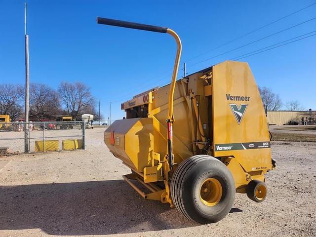 Image of Vermeer 605N Cornstalk Special equipment image 1