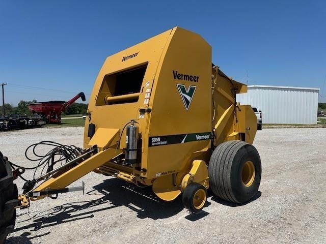 2022 Vermeer 605N Cornstalk Special Equipment Image0