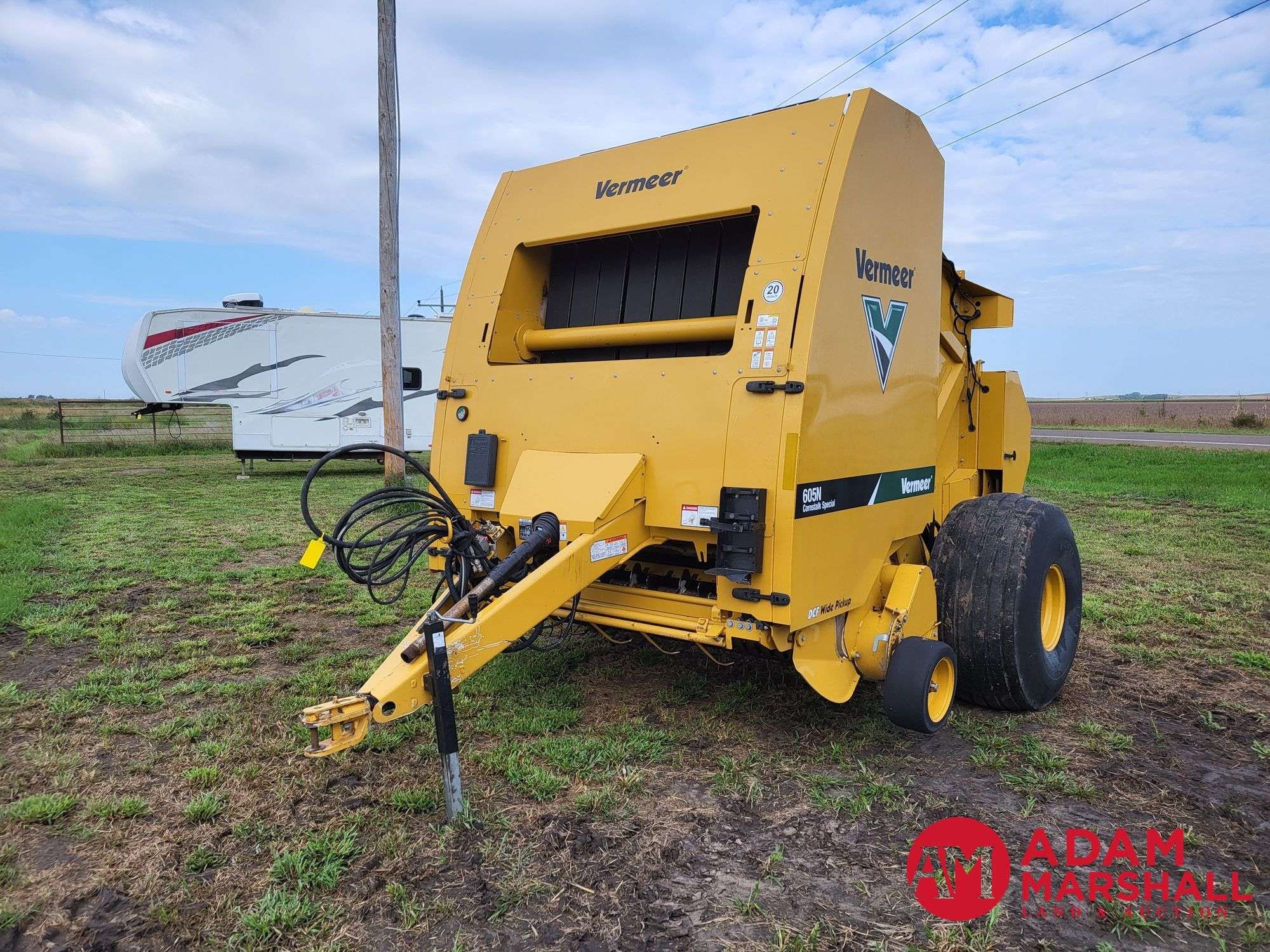 2022 Vermeer 605N Equipment Image0