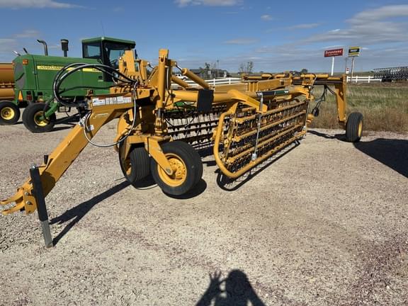 Image of Vermeer R2800 equipment image 1