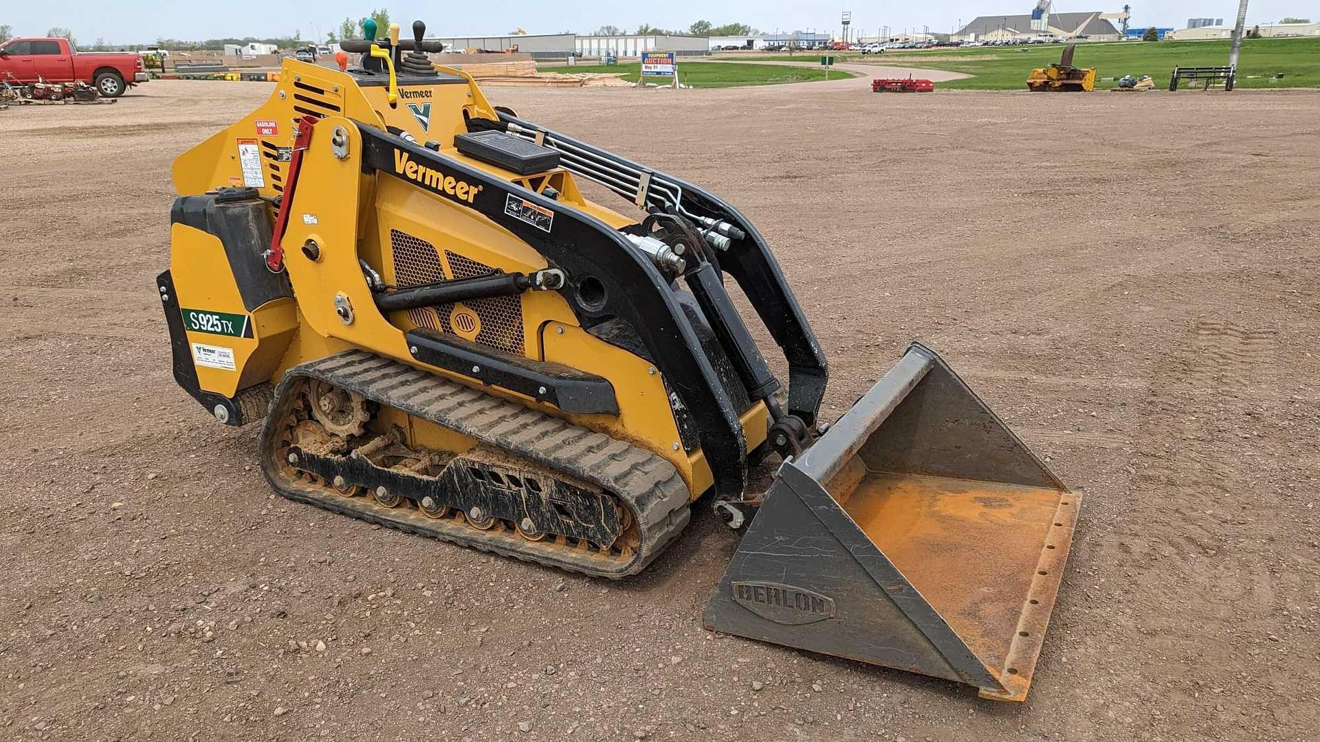 2022 Vermeer S925TX Construction Skid Steers for Sale Tractor Zoom