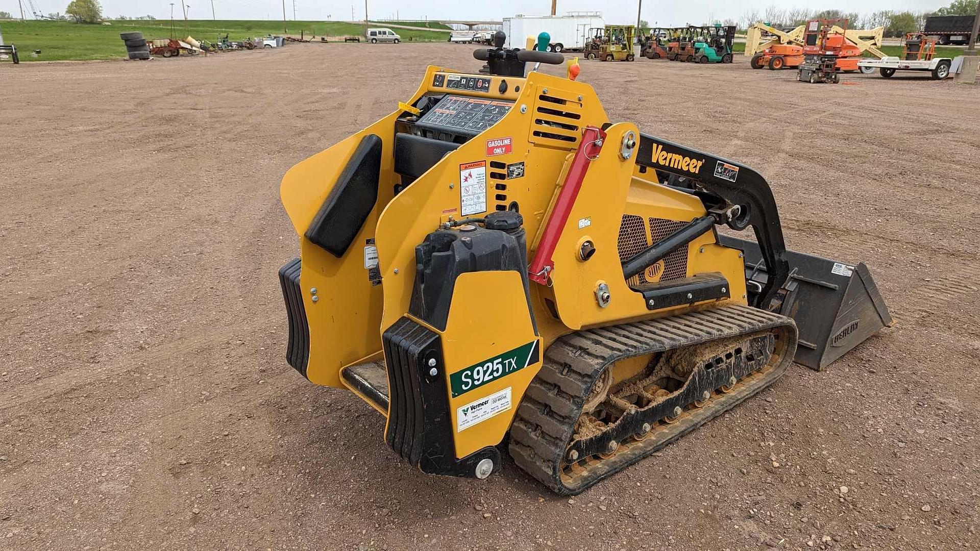 2022 Vermeer S925TX Construction Skid Steers for Sale Tractor Zoom