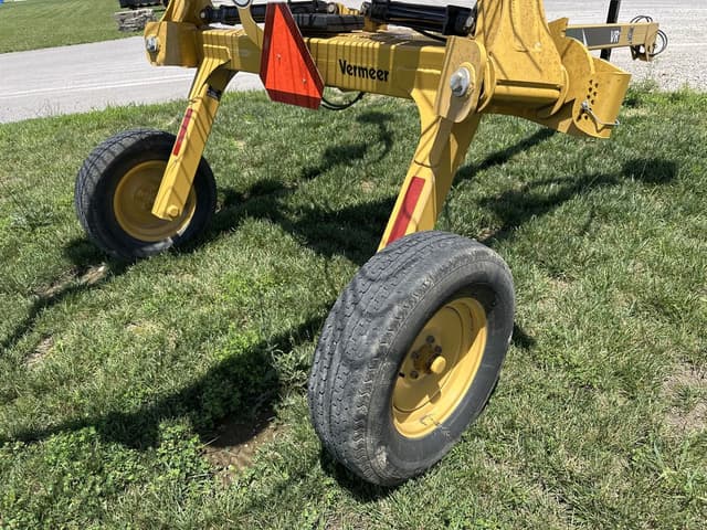 Image of Vermeer VR1022 equipment image 4