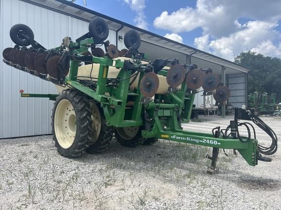 Image of Farm King 2460 equipment image 1