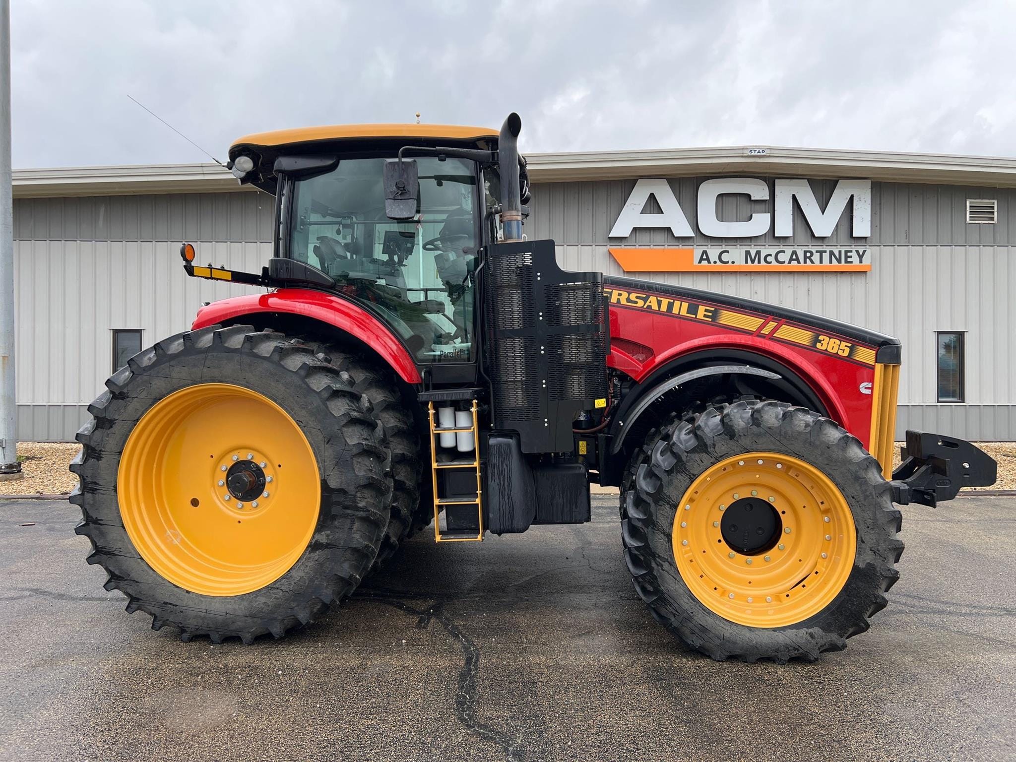 2022 Versatile 365 Equipment Image0