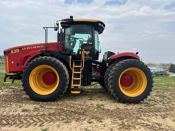 Image of Versatile 430 equipment image 1