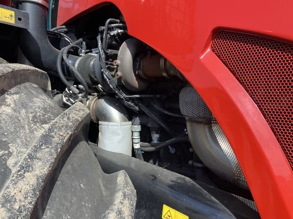 Image of Versatile 580 equipment image 2