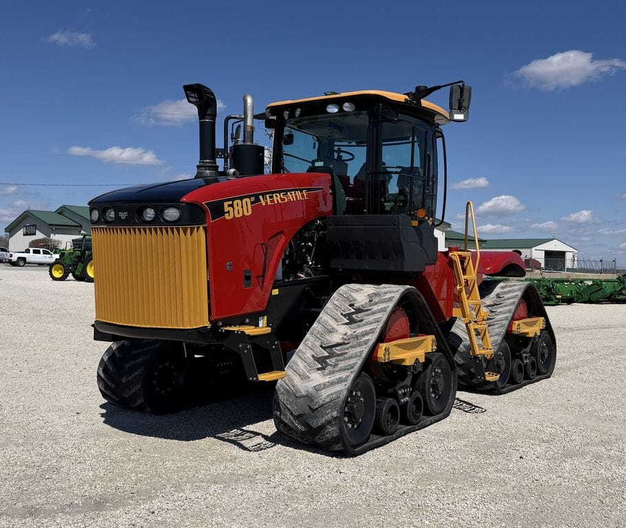 2022 Versatile 580DT Equipment Image0