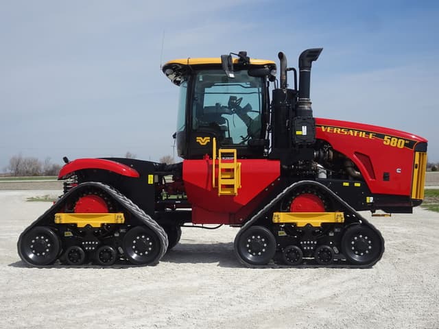 Image of Versatile 580DT equipment image 3