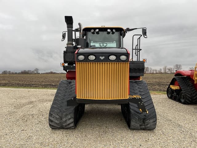 Image of Versatile 580DT equipment image 3