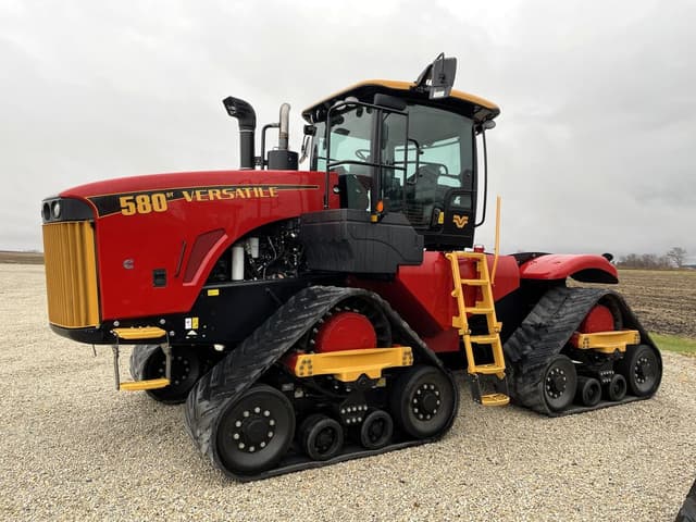 Image of Versatile 580DT equipment image 1