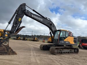 2022 Volvo EC220EL Image