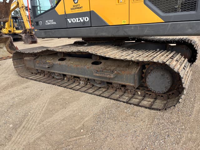 Image of Volvo EC220EL equipment image 3