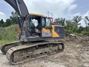 2022 Volvo EC300EL Image