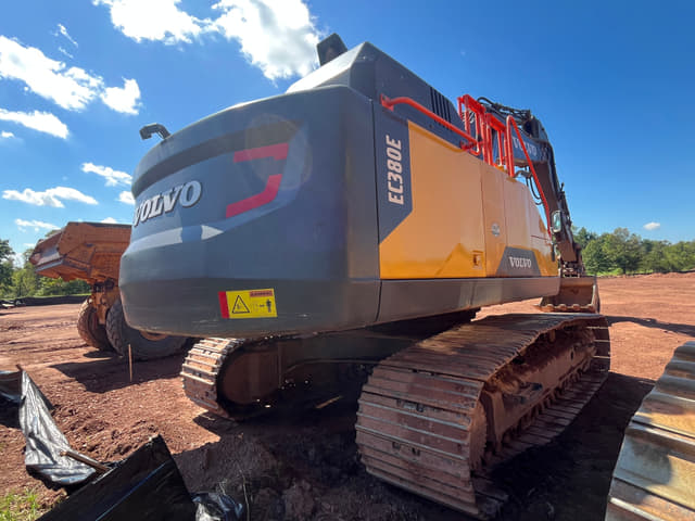 Image of Volvo EC380EL equipment image 3