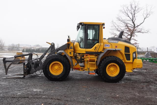 Image of Volvo L60H equipment image 2