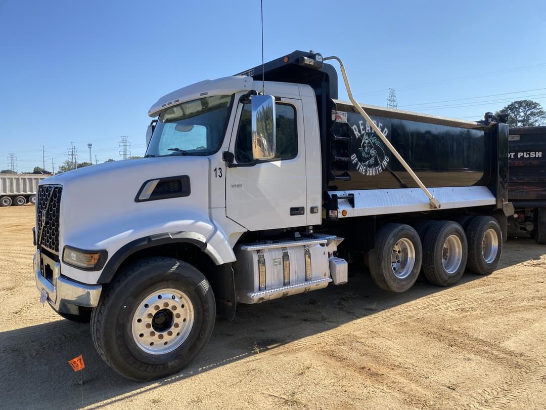 Image of Volvo VHD Primary image