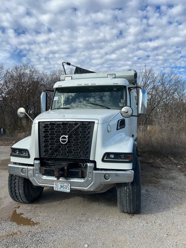Image of Volvo VHD equipment image 4