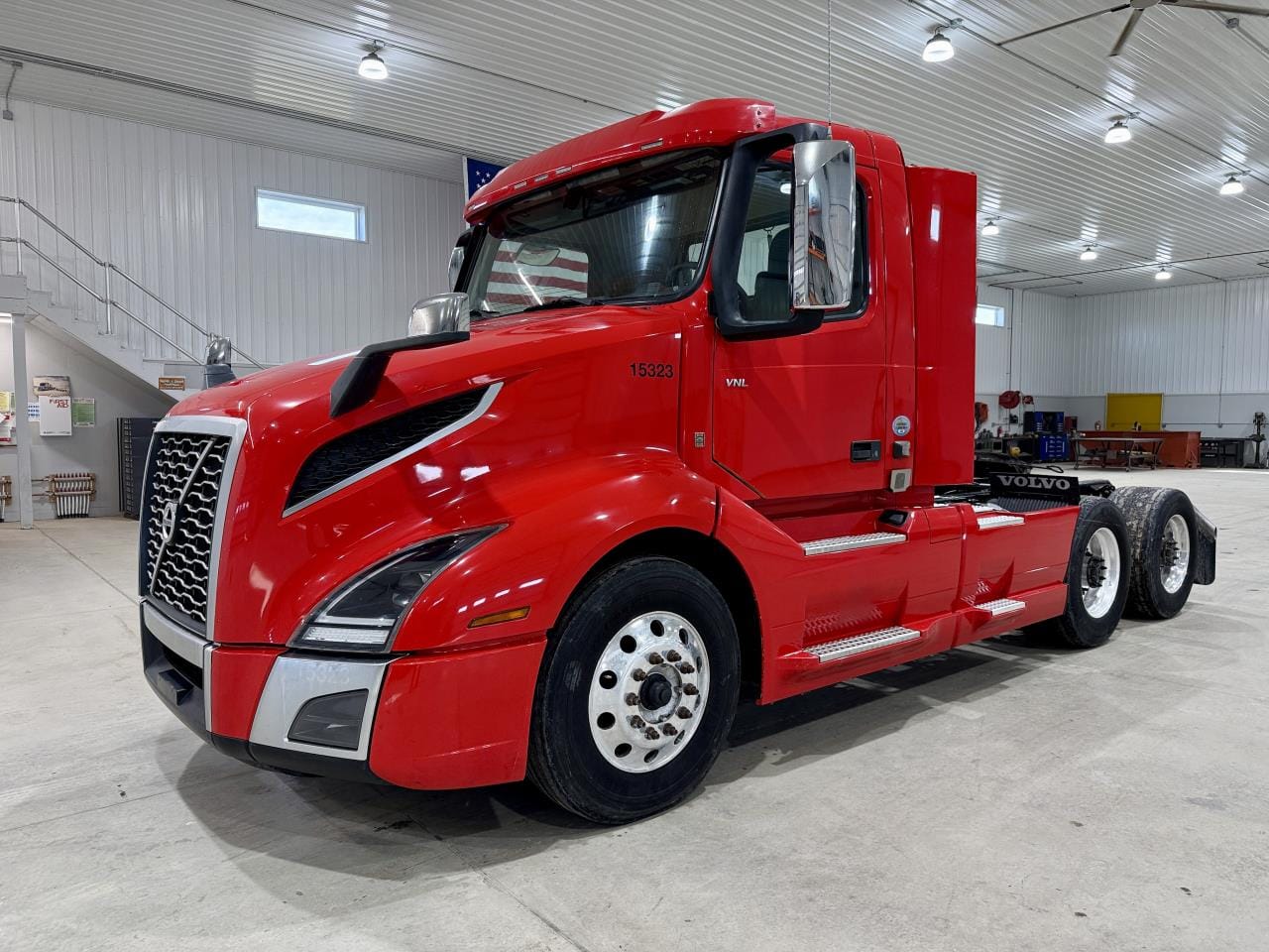 2022 Volvo VNL Equipment Image0