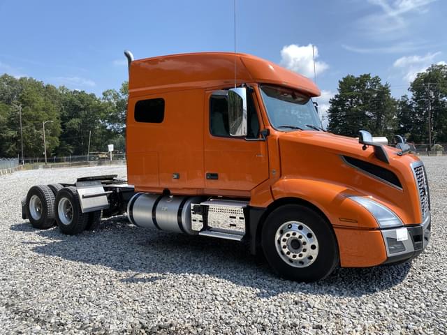Image of Volvo VNL equipment image 3