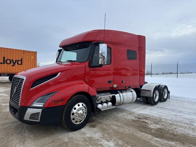 Image of Volvo VNL64T760 equipment image 2