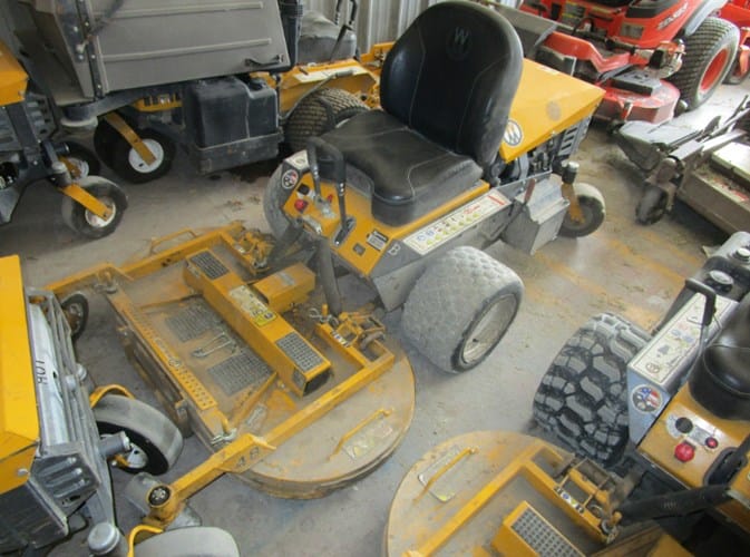 2022 Walker MB27I Equipment Image0