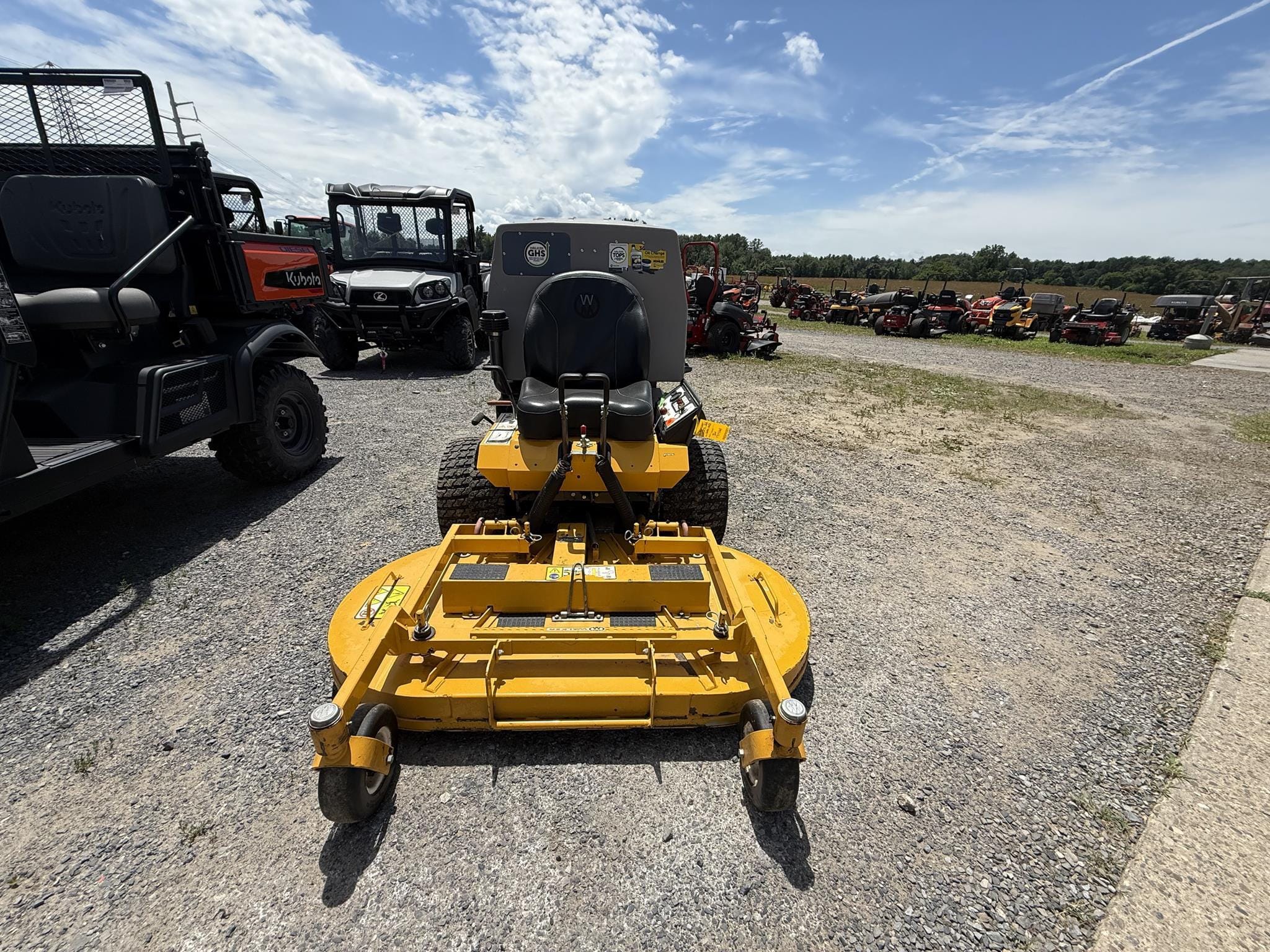 2022 Walker MT27i Equipment Image0