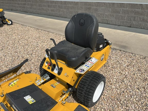 2022 Walker R21 Equipment Image0