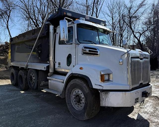 Image of Western Star 4700SBA equipment image 4