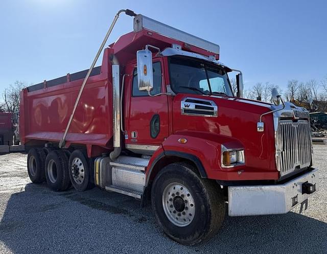 Image of Western Star 4700SB equipment image 4