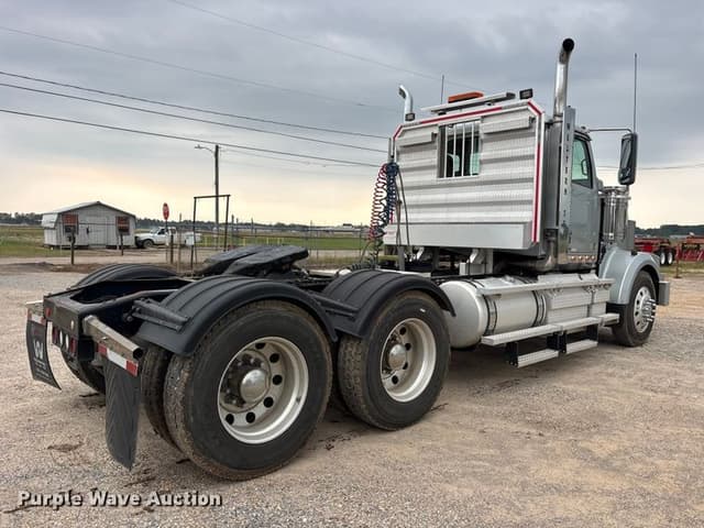 Image of Western Star 4900EX equipment image 4