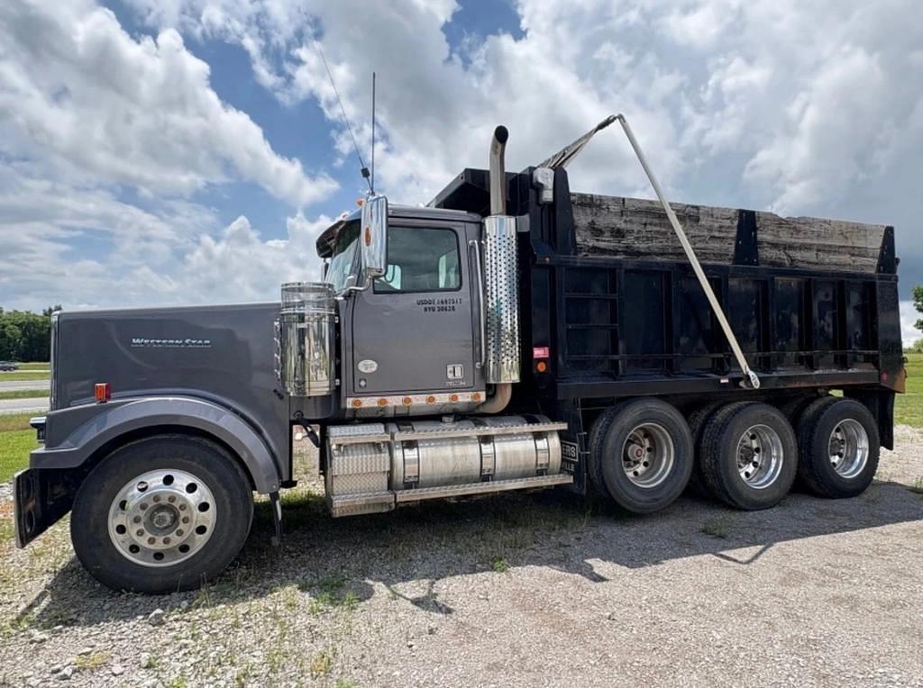 Image of Western Star 4900EX Primary image