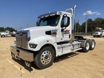 Main image Western Star 49X