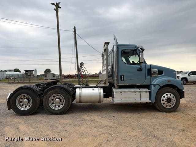 Image of Western Star 49X equipment image 3