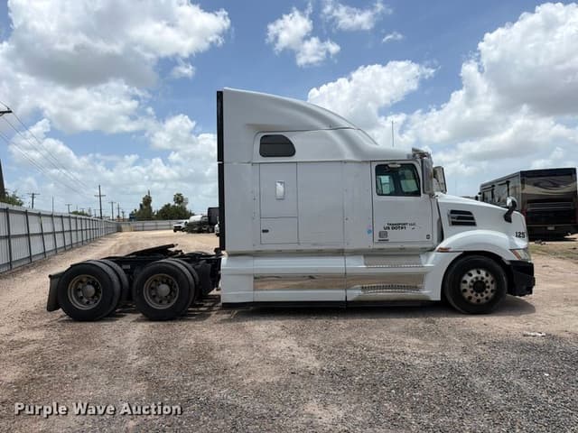 Image of Western Star 5700XE equipment image 3