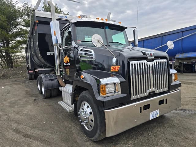 Image of Western Star 4700 equipment image 2