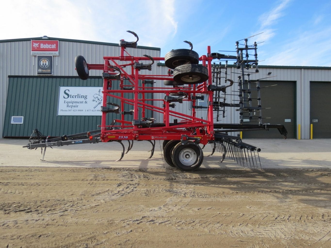 2022 Wil-Rich 2530-35 Equipment Image0