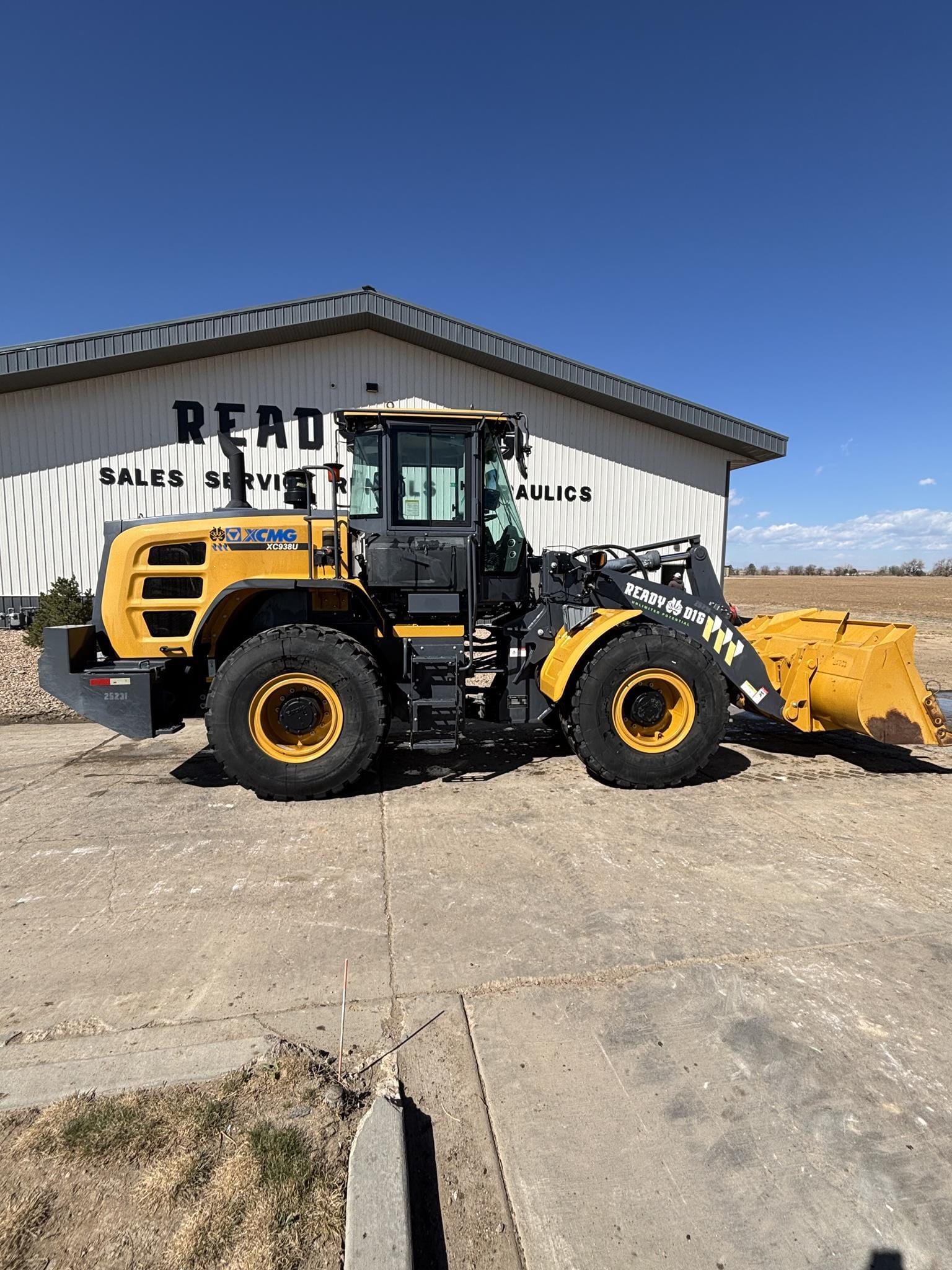 2022 XCMG XC938U Equipment Image0