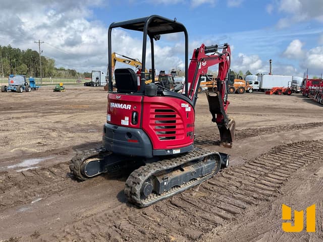 Image of Yanmar VIO25-6A equipment image 4