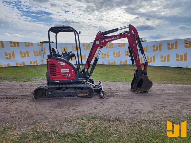 Image of Yanmar VIO25 equipment image 3