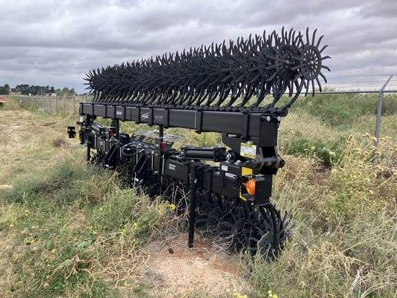 2022 Yetter 3530 Equipment Image0