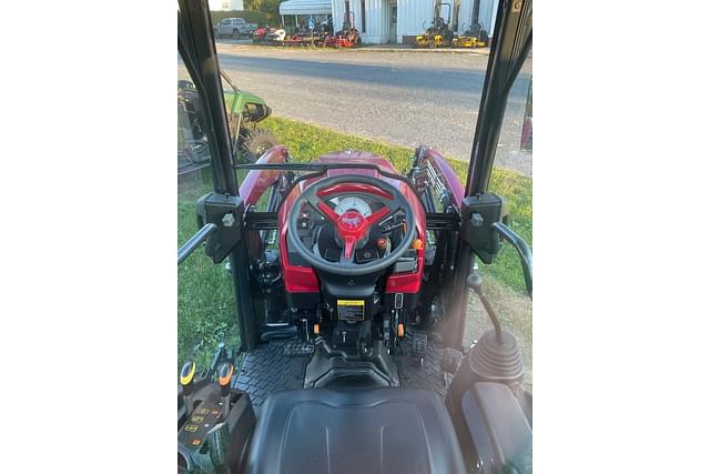 Image of Yanmar YT235C equipment image 4