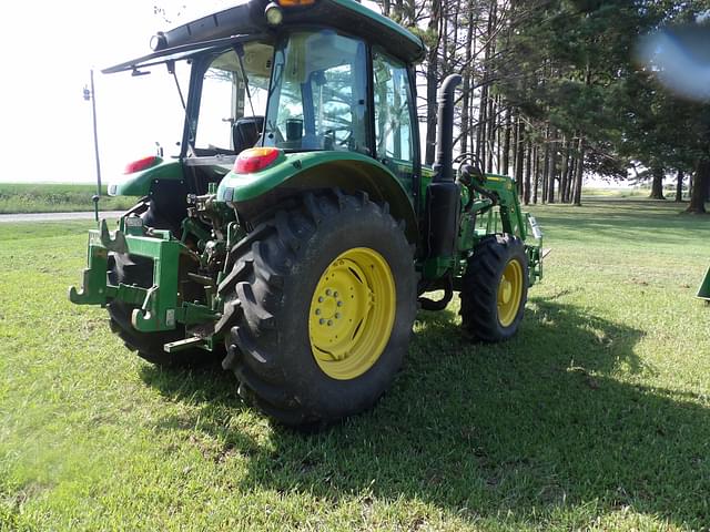 Image of John Deere 5090E equipment image 2